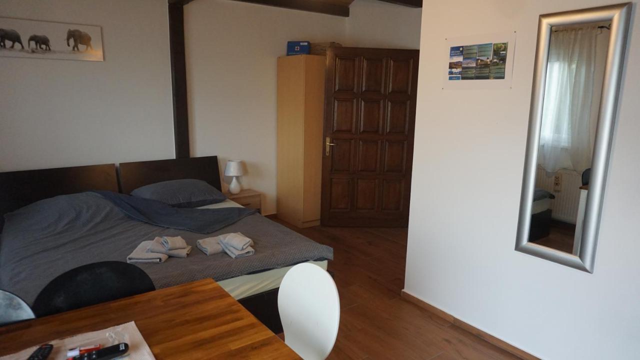 Studio Apartman "Djed" Hrvatska Kostajnica Buitenkant foto